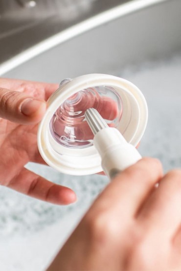 Escobilla para Biberones y Tetinas Blanco - Tommee Tippee